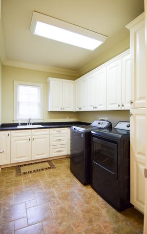 1273 Potter Ln, Gallatin, TN 37066