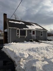 188 Lexington St, Newton, MA 02466