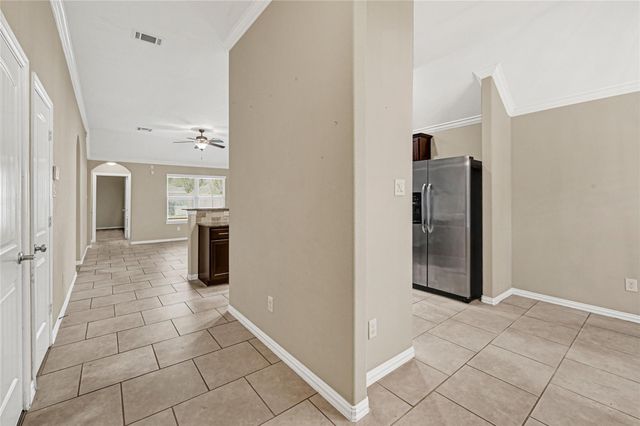 2762 Donellan Dr, Houston, TX 77088