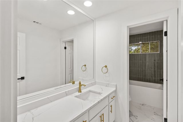 7323 Highland Heather Lane, Dallas, TX 75248