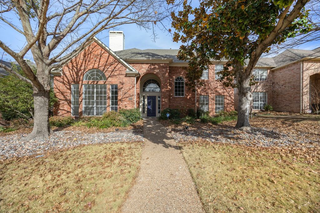 7323 Highland Heather Lane, Dallas, TX 75248