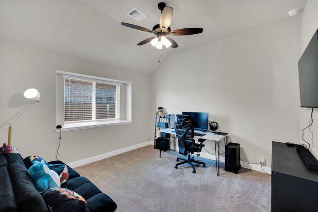 208 Claywood Drive, Glenn Heights, TX 75154