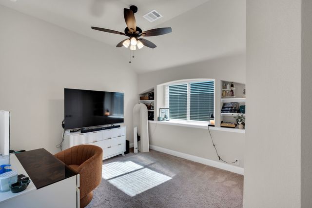 208 Claywood Drive, Glenn Heights, TX 75154