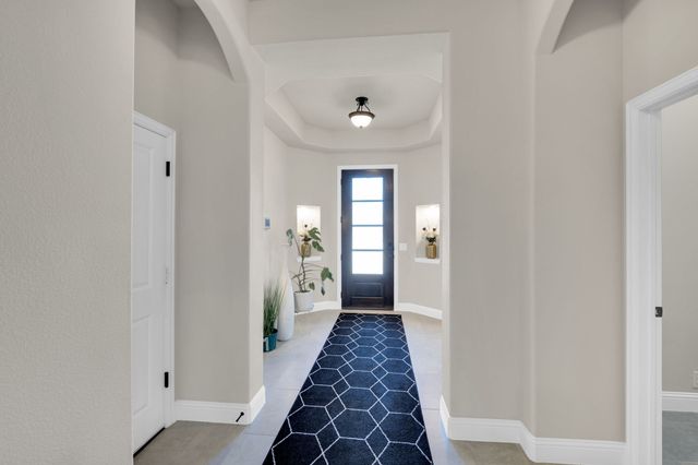 208 Claywood Drive, Glenn Heights, TX 75154