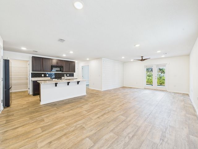 691 Earl Godwin Road, Freeport, FL 32439