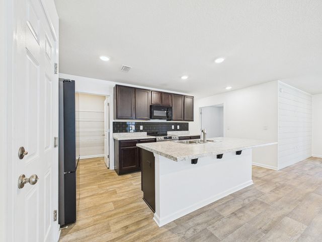 691 Earl Godwin Road, Freeport, FL 32439