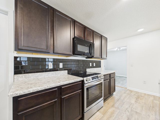 691 Earl Godwin Road, Freeport, FL 32439