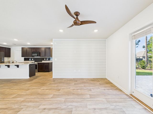 691 Earl Godwin Road, Freeport, FL 32439