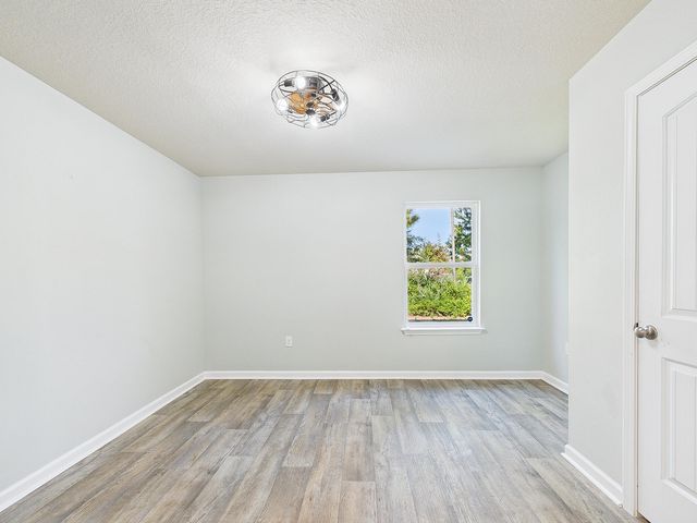 691 Earl Godwin Road, Freeport, FL 32439