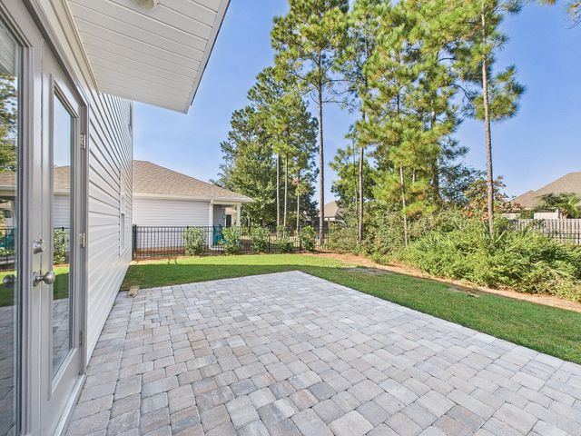 691 Earl Godwin Road, Freeport, FL 32439