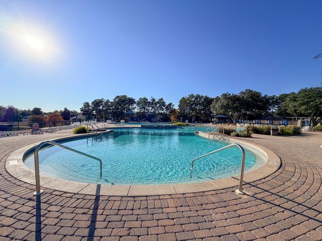 691 Earl Godwin Road, Freeport, FL 32439