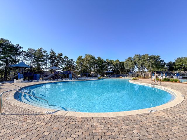 691 Earl Godwin Road, Freeport, FL 32439