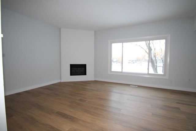 5545 Shorewood Lane, Excelsior, MN 55331