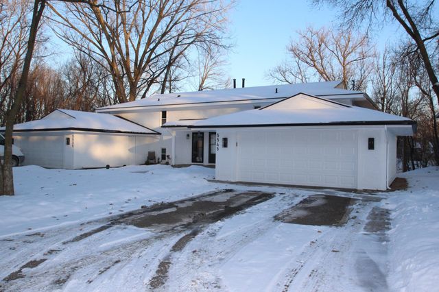 5545 Shorewood Lane, Excelsior, MN 55331