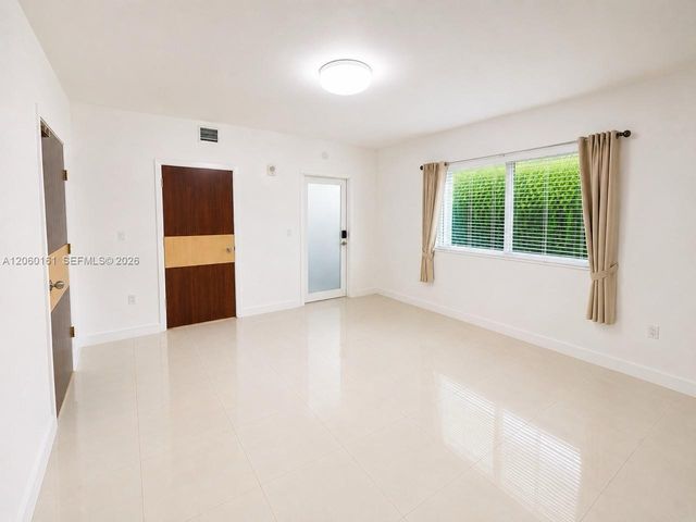 1025 94th St 12, Bay Harbor Islands, FL 33154