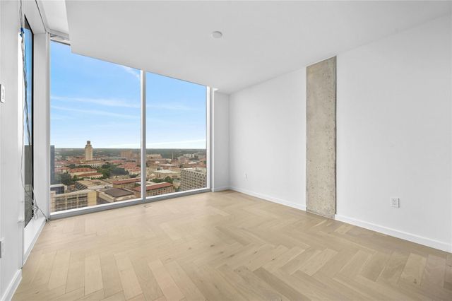 313 W 17th ST 2402, Austin, TX 78701