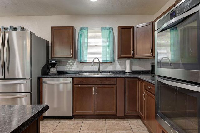 9100 Cedar Trail, Noble, OK 73068