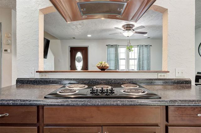 9100 Cedar Trail, Noble, OK 73068