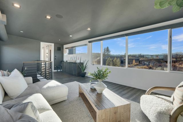 61572 Hardin Martin Court, Bend, OR 97702