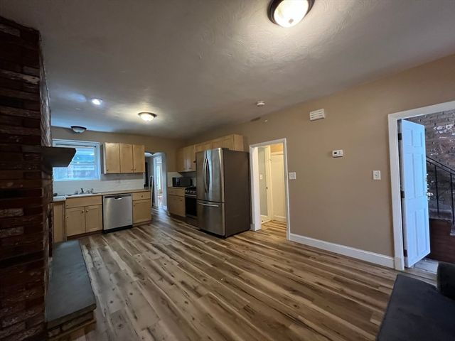 99 Salem St. 1, Boston, MA 02113