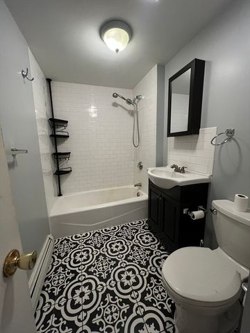 99 Salem St. 1, Boston, MA 02113
