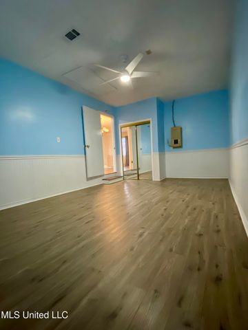 2112 Crestwood Drive, Picayune, MS 39466