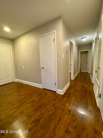 2112 Crestwood Drive, Picayune, MS 39466