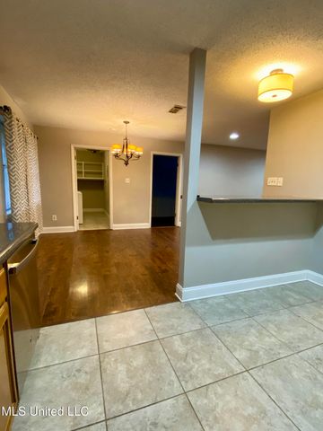 2112 Crestwood Drive, Picayune, MS 39466