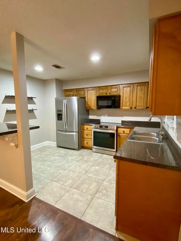 2112 Crestwood Drive, Picayune, MS 39466