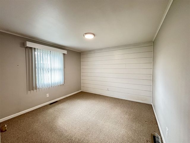 944 Lukesport Road, Quincy, MI 49082