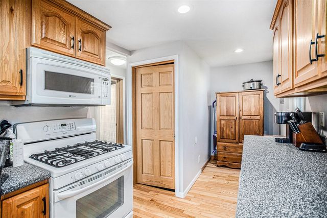 944 Lukesport Road, Quincy, MI 49082