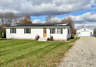 944 Lukesport Road, Quincy, MI 49082