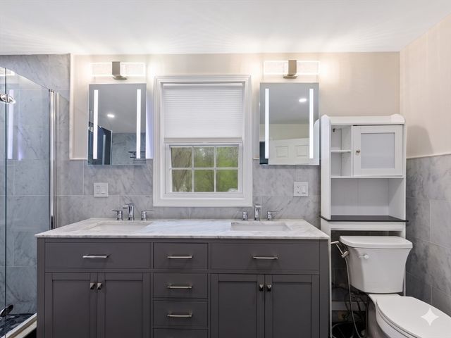 85 Pine St, Franklin, MA 02038