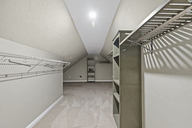 85 Pine St, Franklin, MA 02038