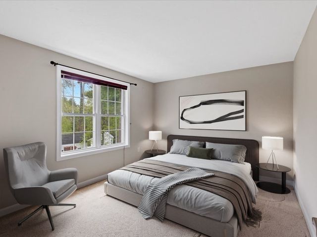 85 Pine St, Franklin, MA 02038