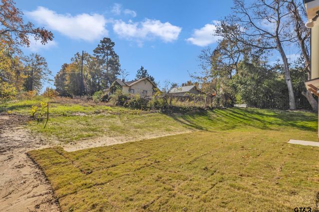 1410 W Connally St, Tyler, TX 75701