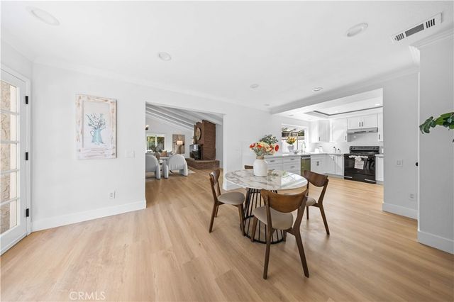 12 Oakdale, Irvine, CA 92604