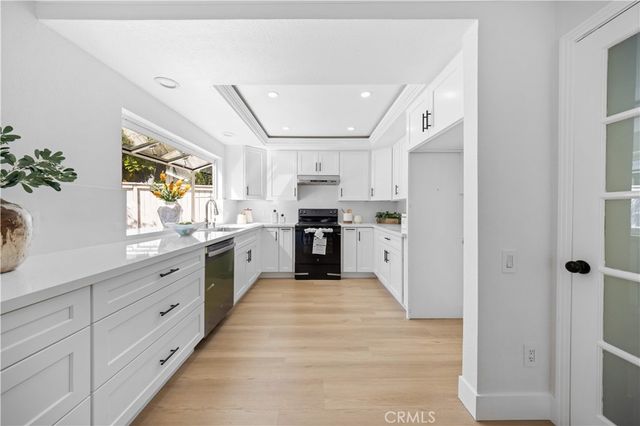 12 Oakdale, Irvine, CA 92604