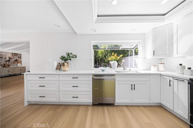 12 Oakdale, Irvine, CA 92604