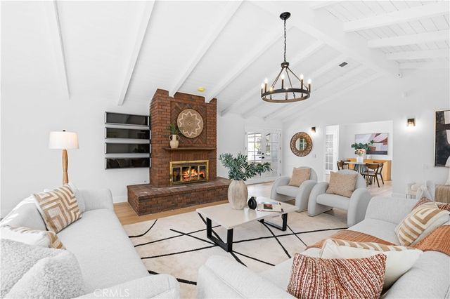 12 Oakdale, Irvine, CA 92604