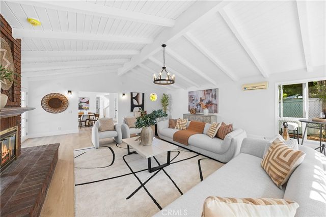 12 Oakdale, Irvine, CA 92604