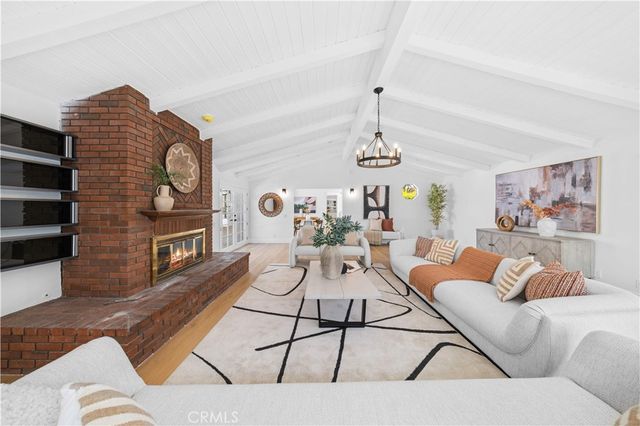 12 Oakdale, Irvine, CA 92604