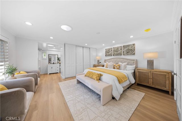 12 Oakdale, Irvine, CA 92604