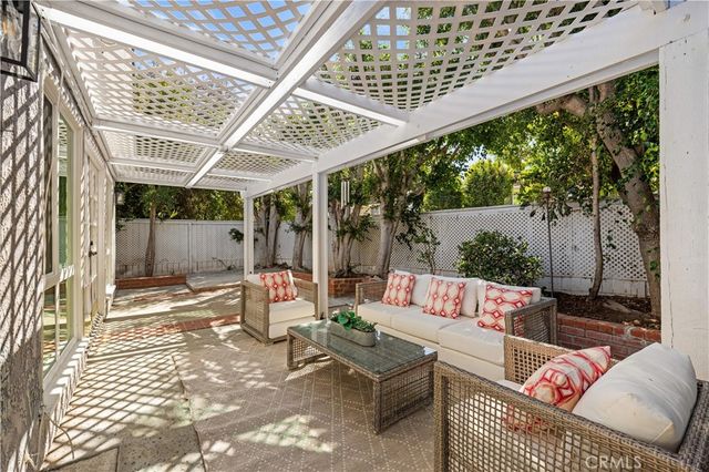 12 Oakdale, Irvine, CA 92604