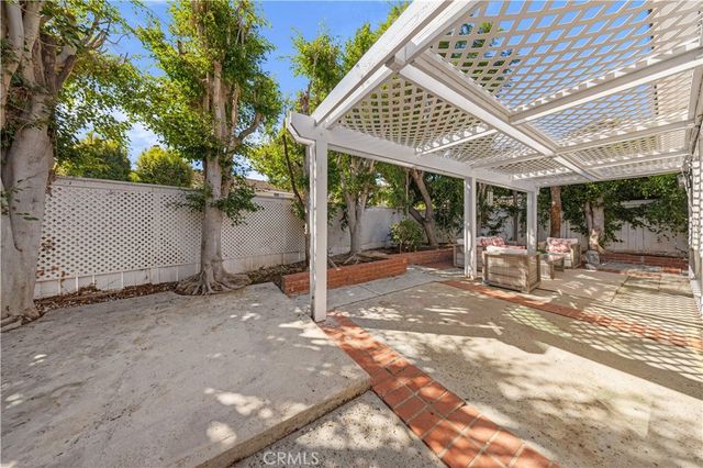 12 Oakdale, Irvine, CA 92604