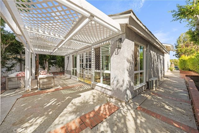 12 Oakdale, Irvine, CA 92604