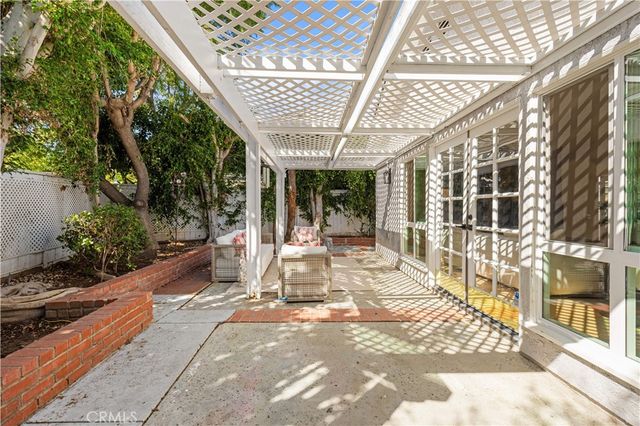 12 Oakdale, Irvine, CA 92604