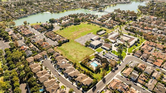 12 Oakdale, Irvine, CA 92604