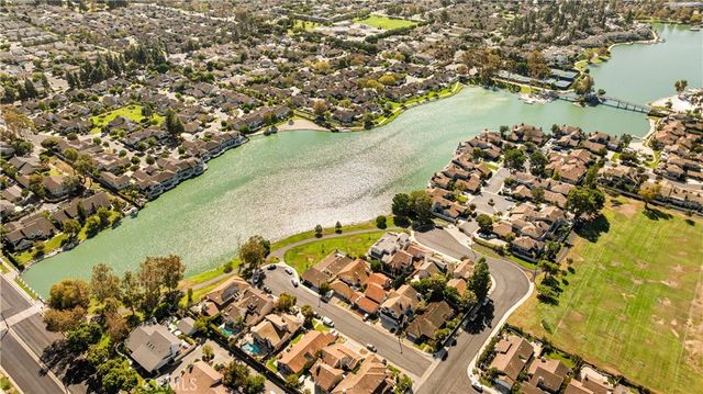 12 Oakdale, Irvine, CA 92604