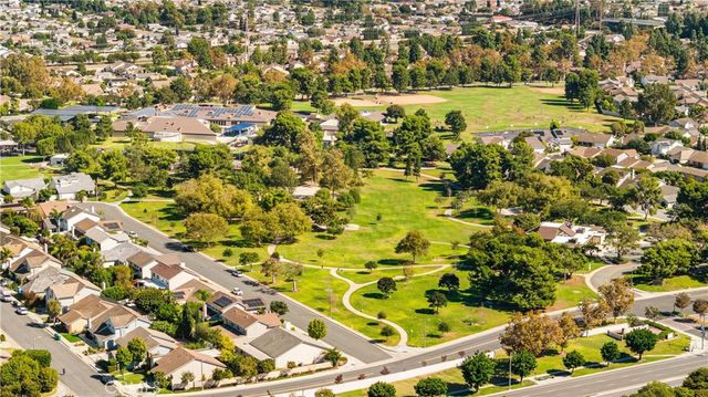 12 Oakdale, Irvine, CA 92604